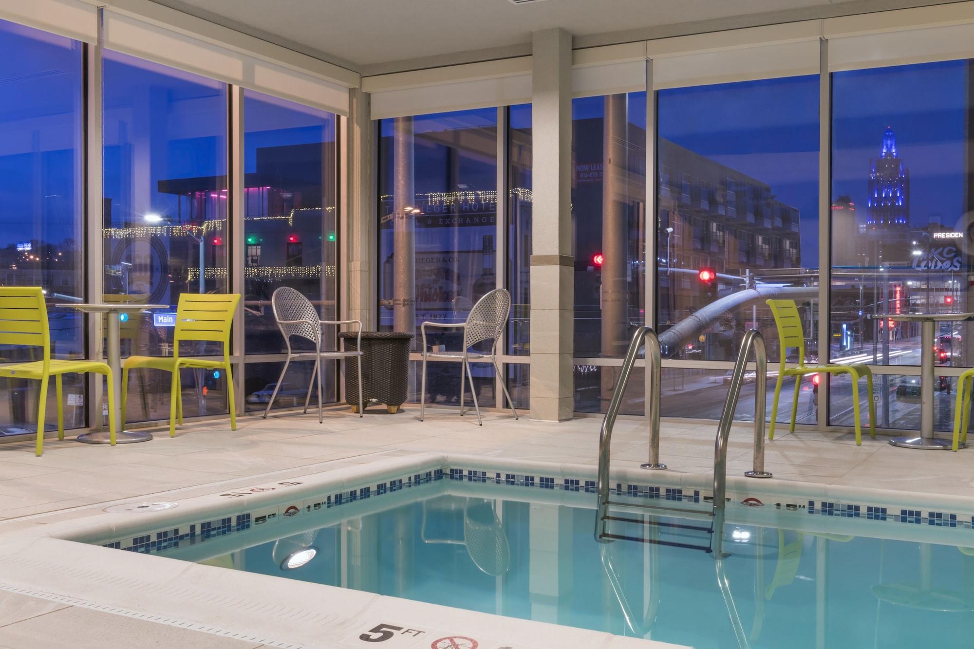 Home2 Suites Kansas City Downtown Екстер'єр фото