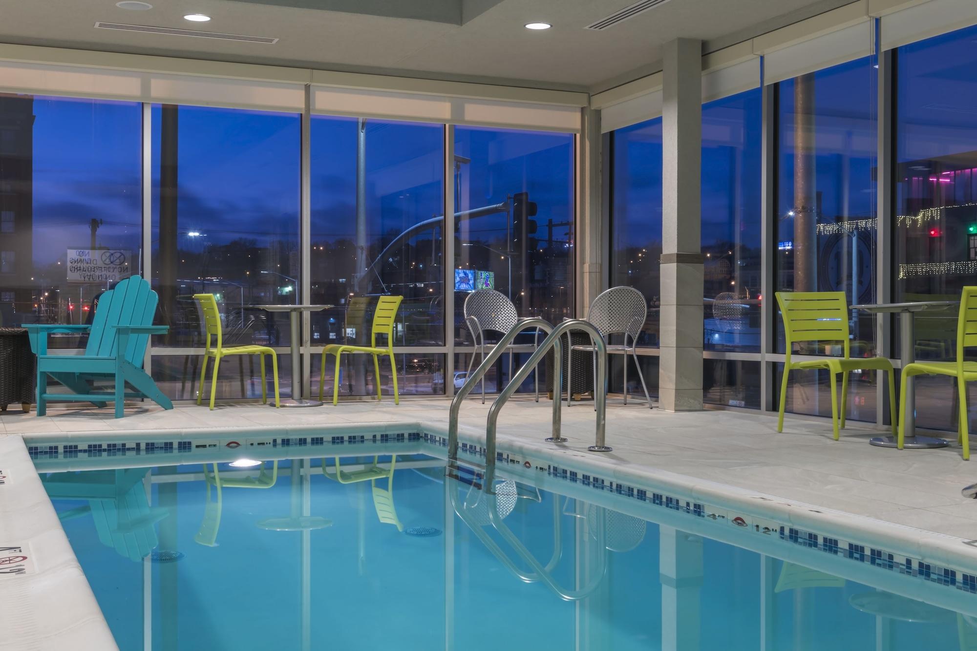 Home2 Suites Kansas City Downtown Екстер'єр фото